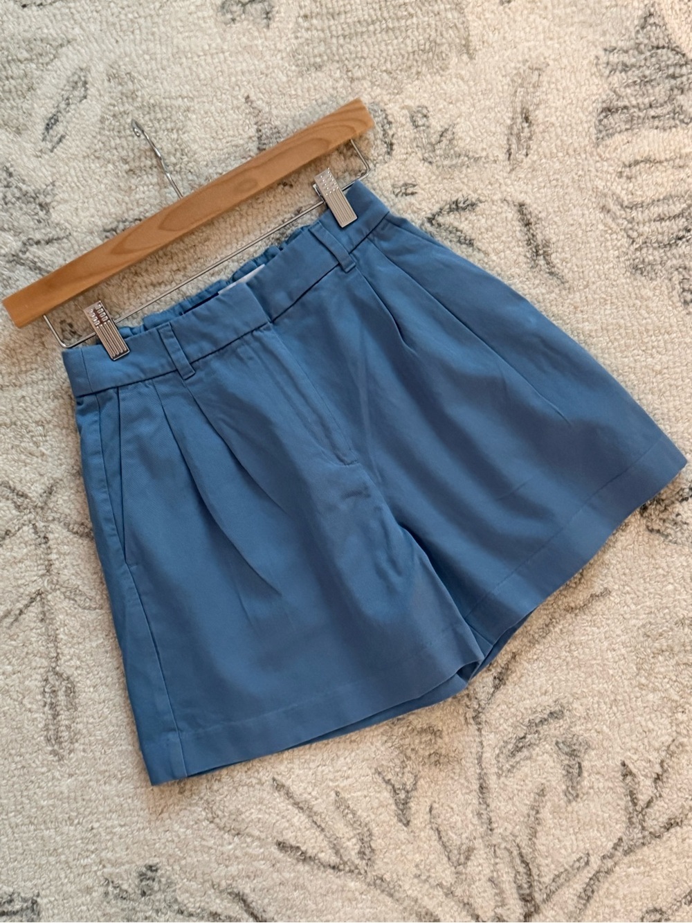 Old Navy Extra High-Rise Tailored Shorts | Blue | XS - Picture 2 of 9